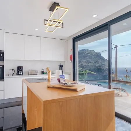 Guestready - Madeiran Oasis With Ocean View Campanário