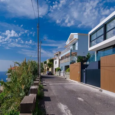 Guestready - Madeiran Oasis With Ocean View Вилла