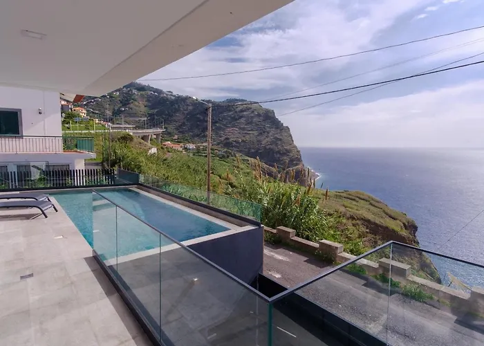 Guestready - Madeiran Oasis With Ocean View 빌라 Campanário